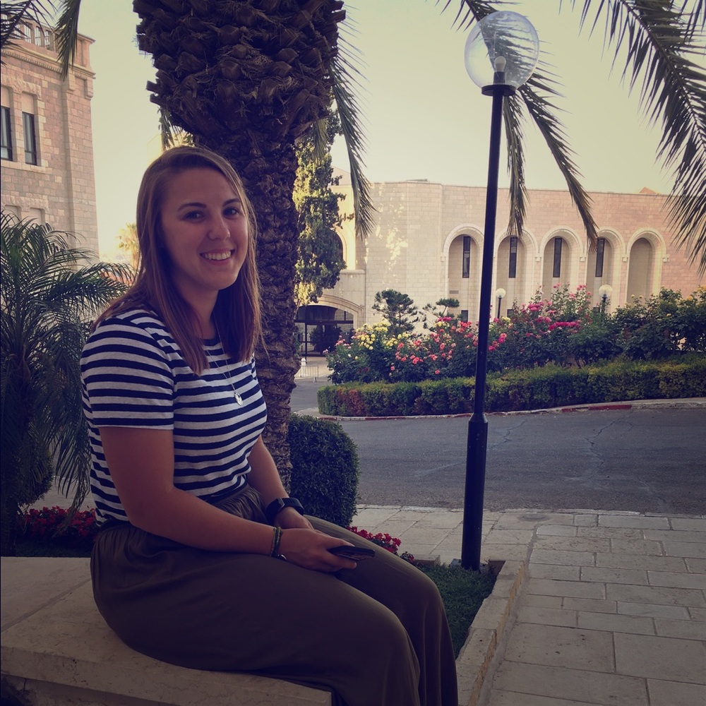 Meet your Posher, Jennifer